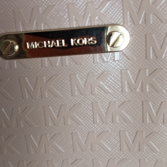 MICHAEL KORS Jet Set Large Embossed Logo Patent Leather Tote Bag Nude w/ COA - Picture 4 of 15